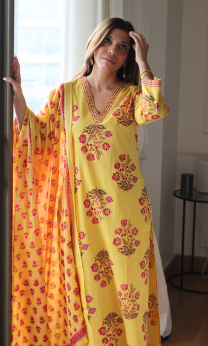 Yellow & Pink Mughal Print Kurta, Cotton Pants & Cotton Printed Dupatta