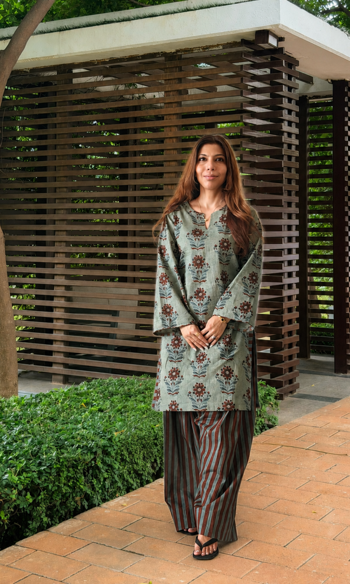 Earthy Green & Red Mughal Kurta with Farshi