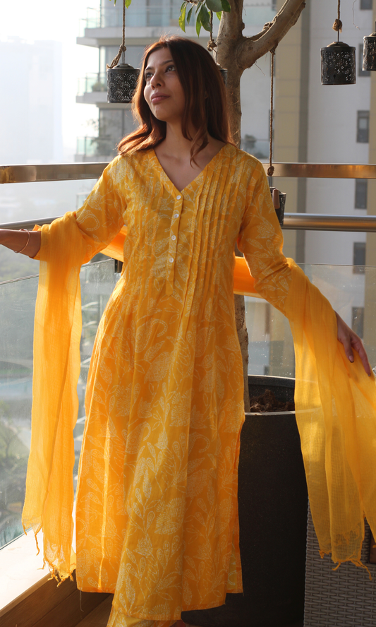 Yellow Paisley Pleated Kurta, Pant & Kota Doria Dupatta
