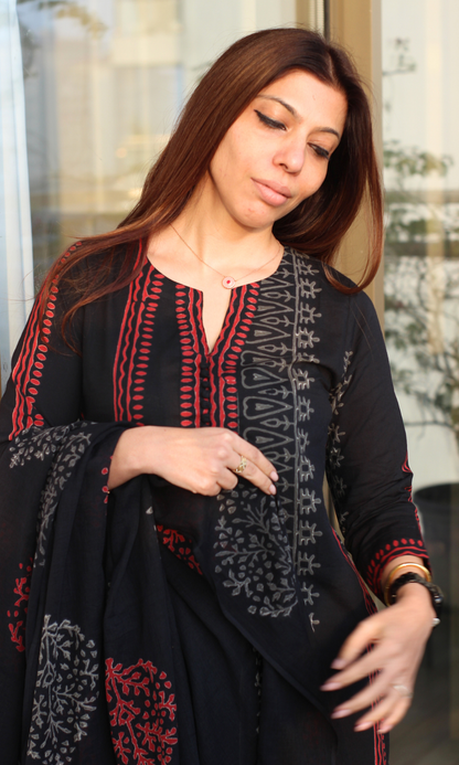 Cotton Kohl Naqsha Handblock Print Kurta, Dupatta & Cotton Pants
