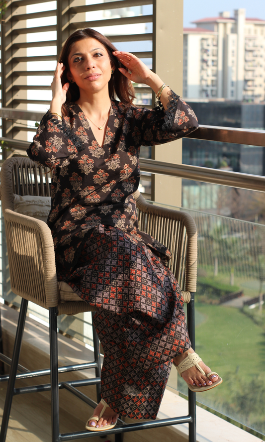 Black Noor Laced Kurta & Farshi Salwaar