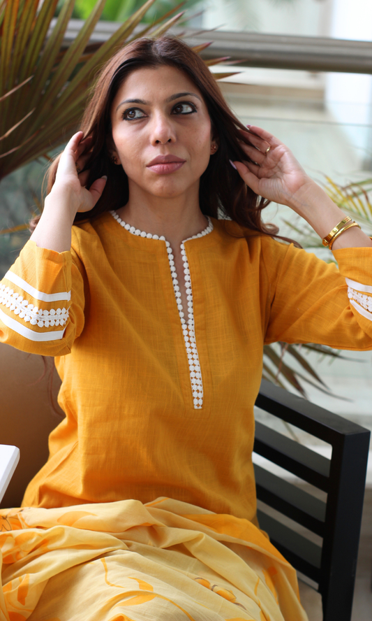 Mango Slub Laced Kurta, Pant & Mul Handpainted Dupatta