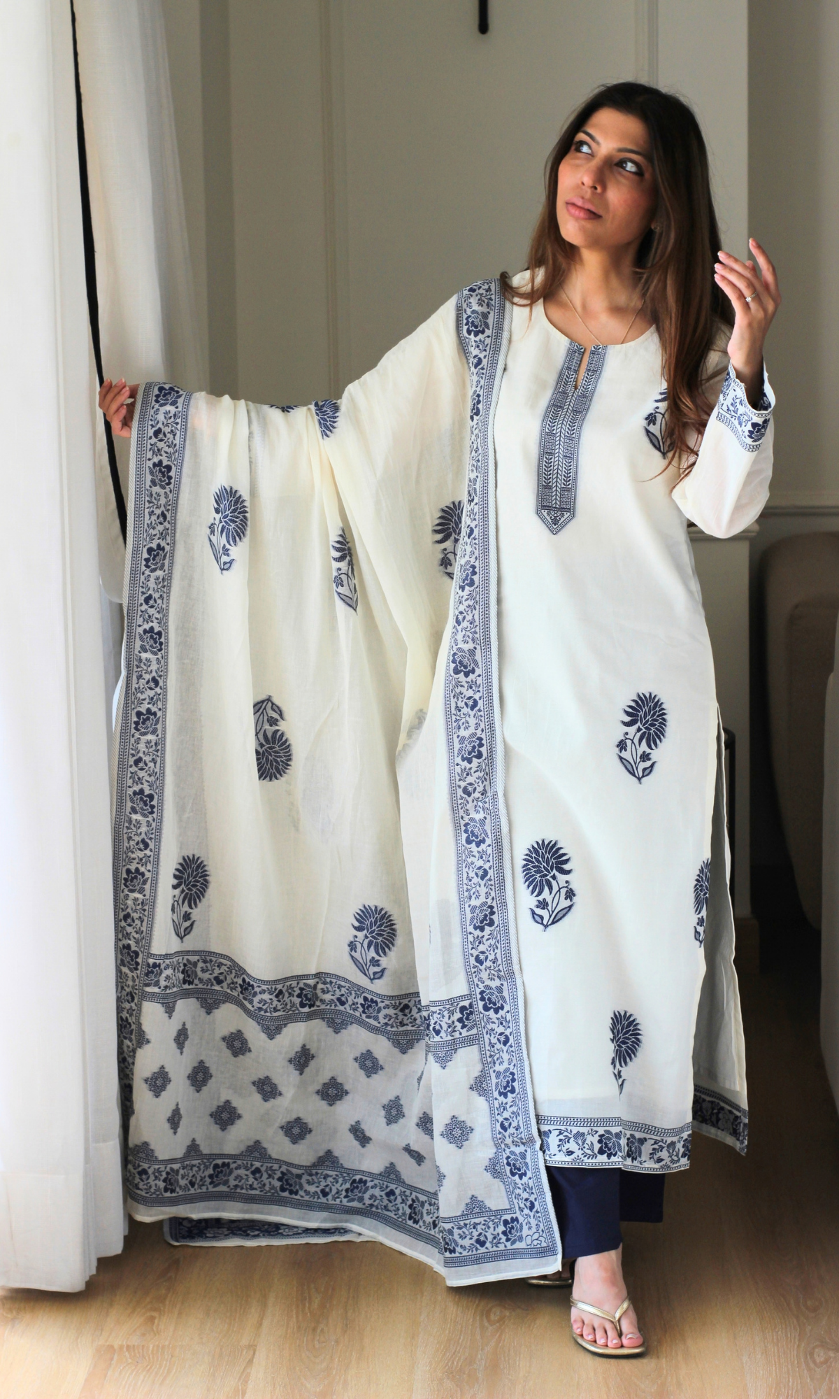 Navy Blue Mughal Loom Woven Kurta , Dupatta & Cotton Pants