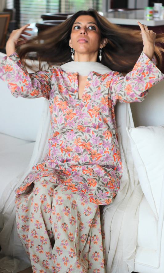 Sehej floral Cotton Kurta ,farshi salwaar & Chiffon Dupatta