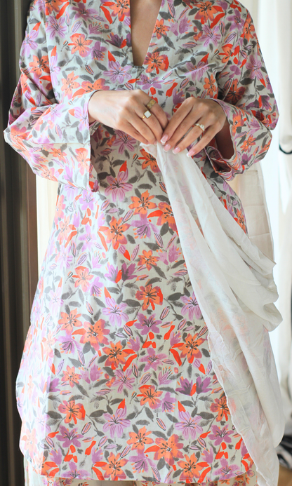 Sehej floral Cotton Kurta ,farshi salwaar & Chiffon Dupatta