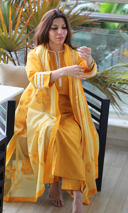 Mango Slub Laced Kurta, Pant & Mul Handpainted Dupatta