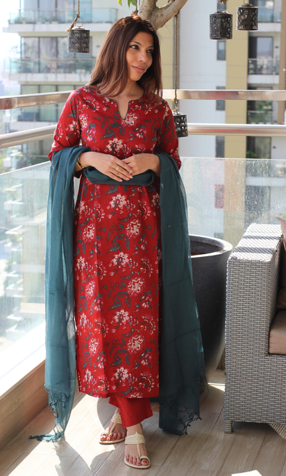 Red Garden Printed Kurta, Cotton Pants & Kota Doria Dupatta