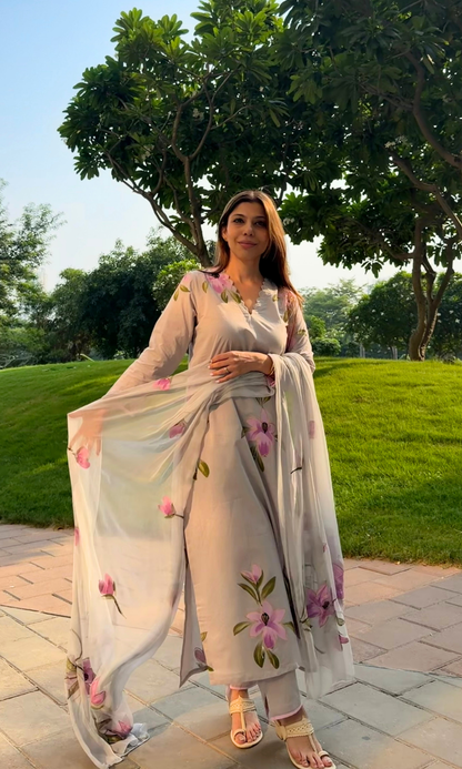 Fog & Pink Handbrush Painted Kurta, Chiffon Handpainted Dupatta & Cotton Pants