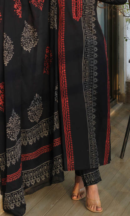 Cotton Kohl Naqsha Handblock Print Kurta, Dupatta & Cotton Pants