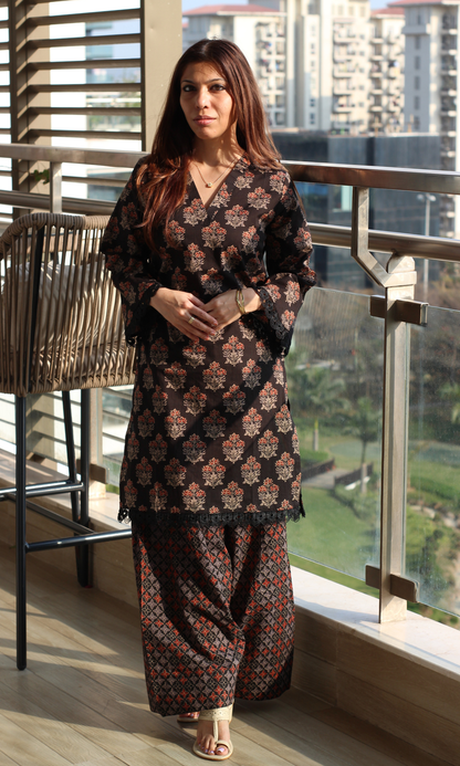 Black Noor Laced Kurta & Farshi Salwaar