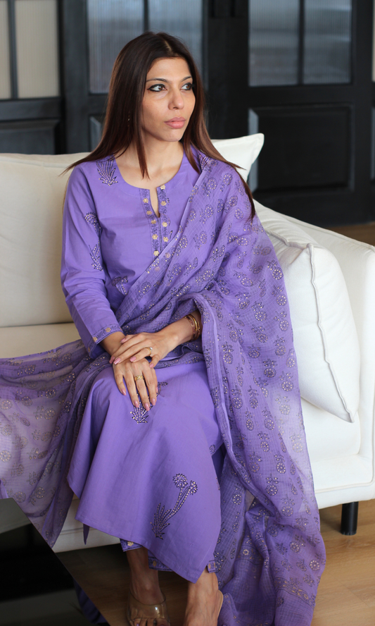 Cotton Orchid & Gold Handblock Mughal Print Kurta , Pants & Printed Kota Doria Dupatta