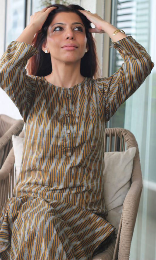 Desert Ikat Buttoned Kurta with Pintuck Pleated Pants