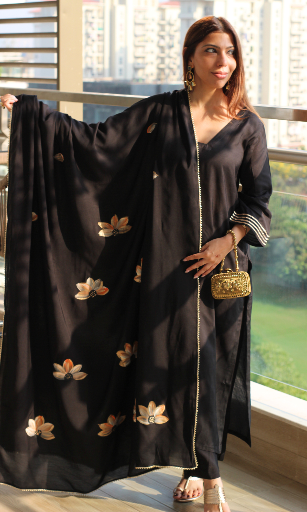 Kajal Sufiyana Muslin Silk Suit with Muslin Hand Brush Painted Dupatta