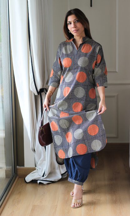 Blue Block Circle Printed Kurta & Pleated Pants