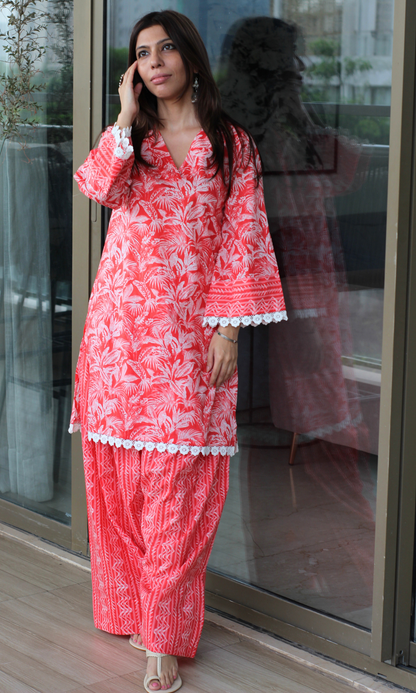 Gulaabi Noor Laced Kurta & Farshi Salwaar