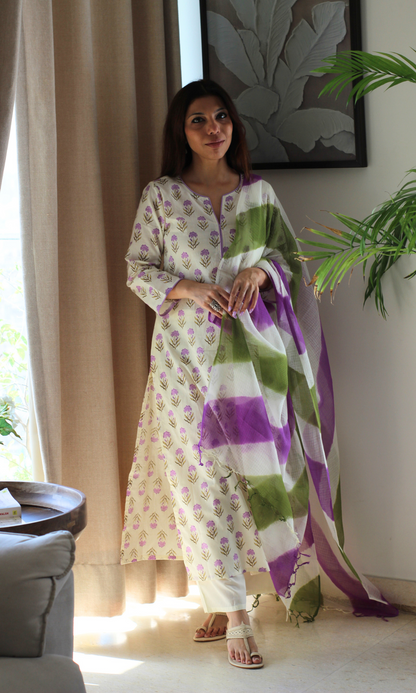 Spring Meadow Printed Kurta , Solid Pants & Lehariya Kota Dupatta