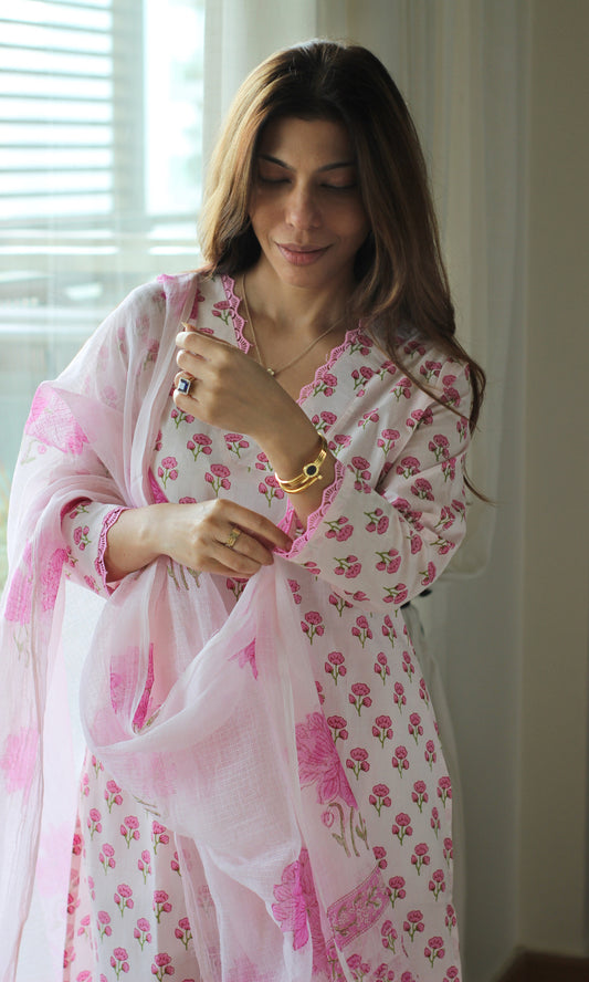 Pearl Petal Pink Handbolck Print Kurta, Pants and Kota Doria Printed Dupatta