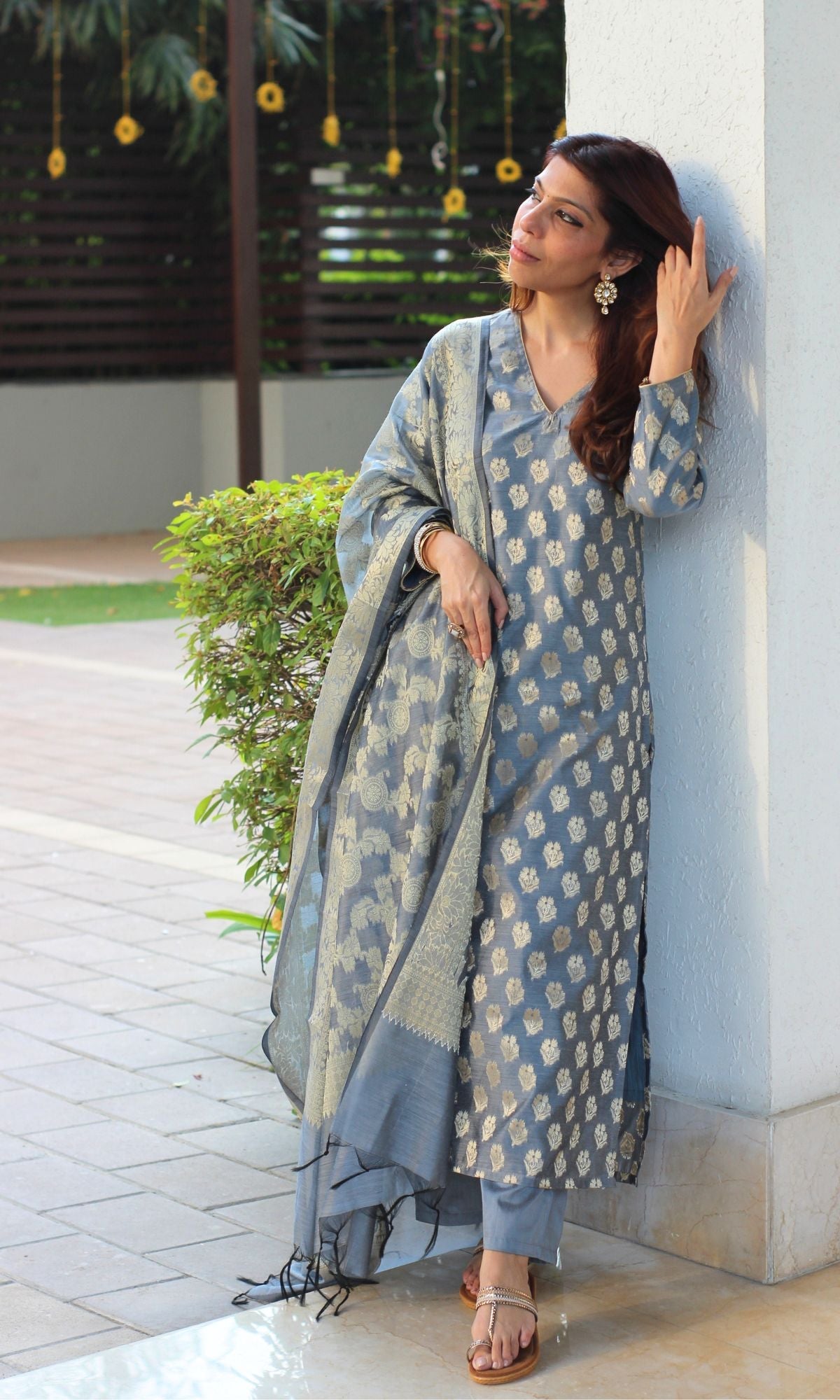 Banarasi Crystal Grey & Gold Zari Kurta with Dupatta & Plain Pants - Baareeki