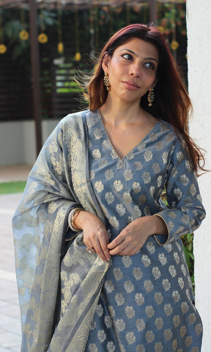 Banarasi Crystal Grey & Gold Zari Kurta with Dupatta & Plain Pants - Baareeki