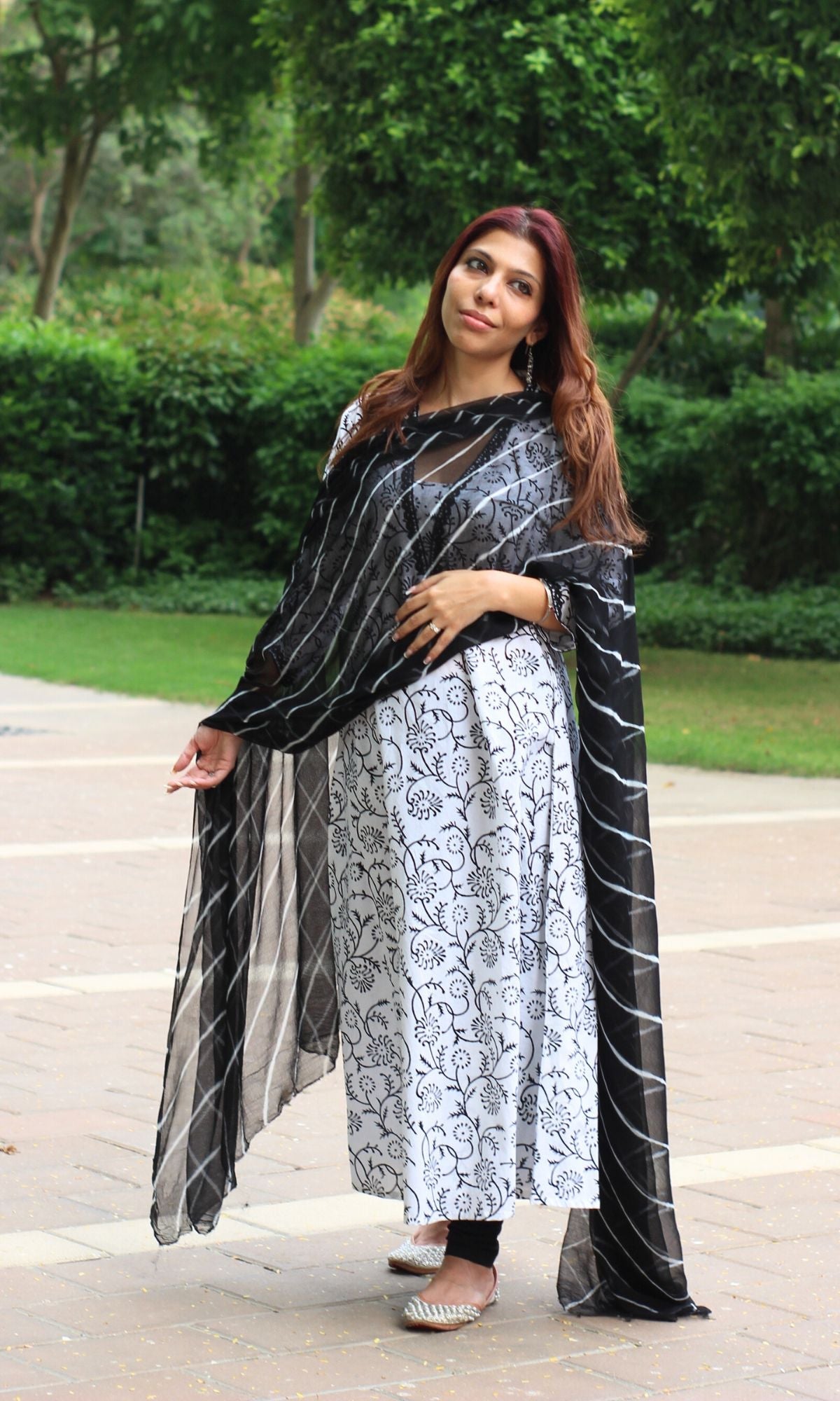 Cotton A - line White & Black Kurta and Chiffon Shibori Dupatta - Baareeki