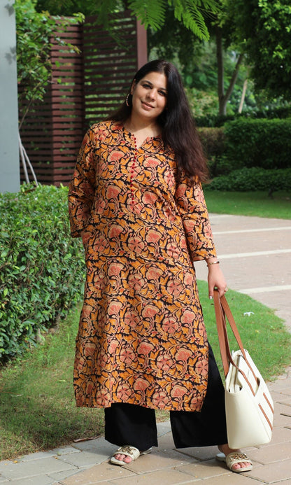 Cotton Black & Red Buttoned Kalamkari Straight Fit Kurta - Baareeki