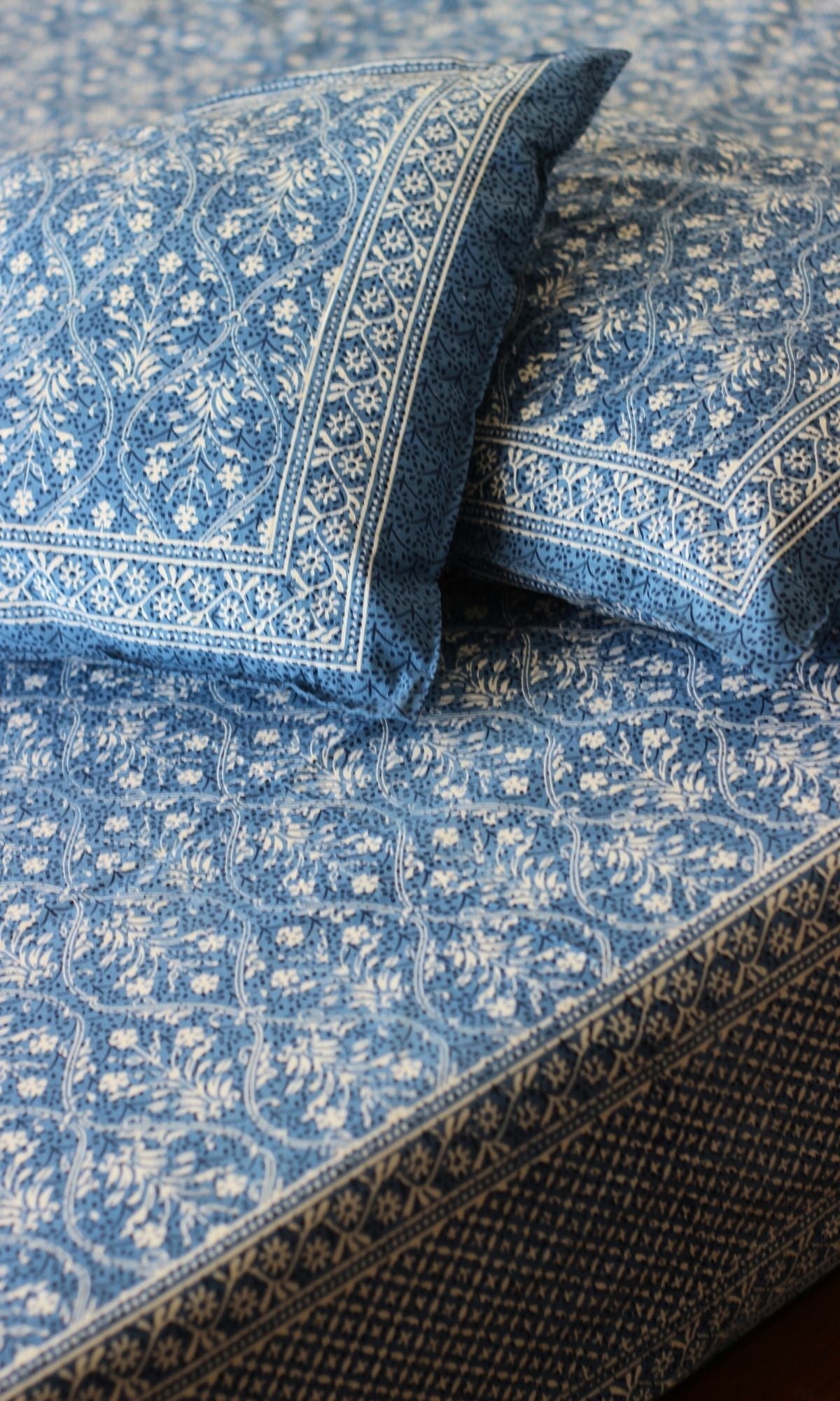 Cotton Block Printed Blue King Size Bedsheet with 2 Pillow Covers - Baareeki