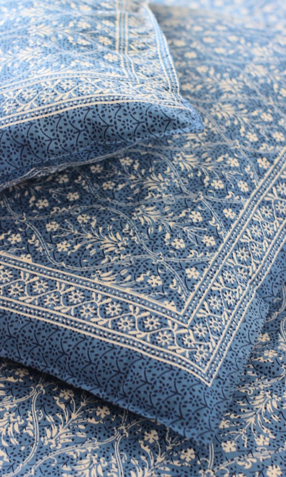 Cotton Block Printed Blue King Size Bedsheet with 2 Pillow Covers - Baareeki