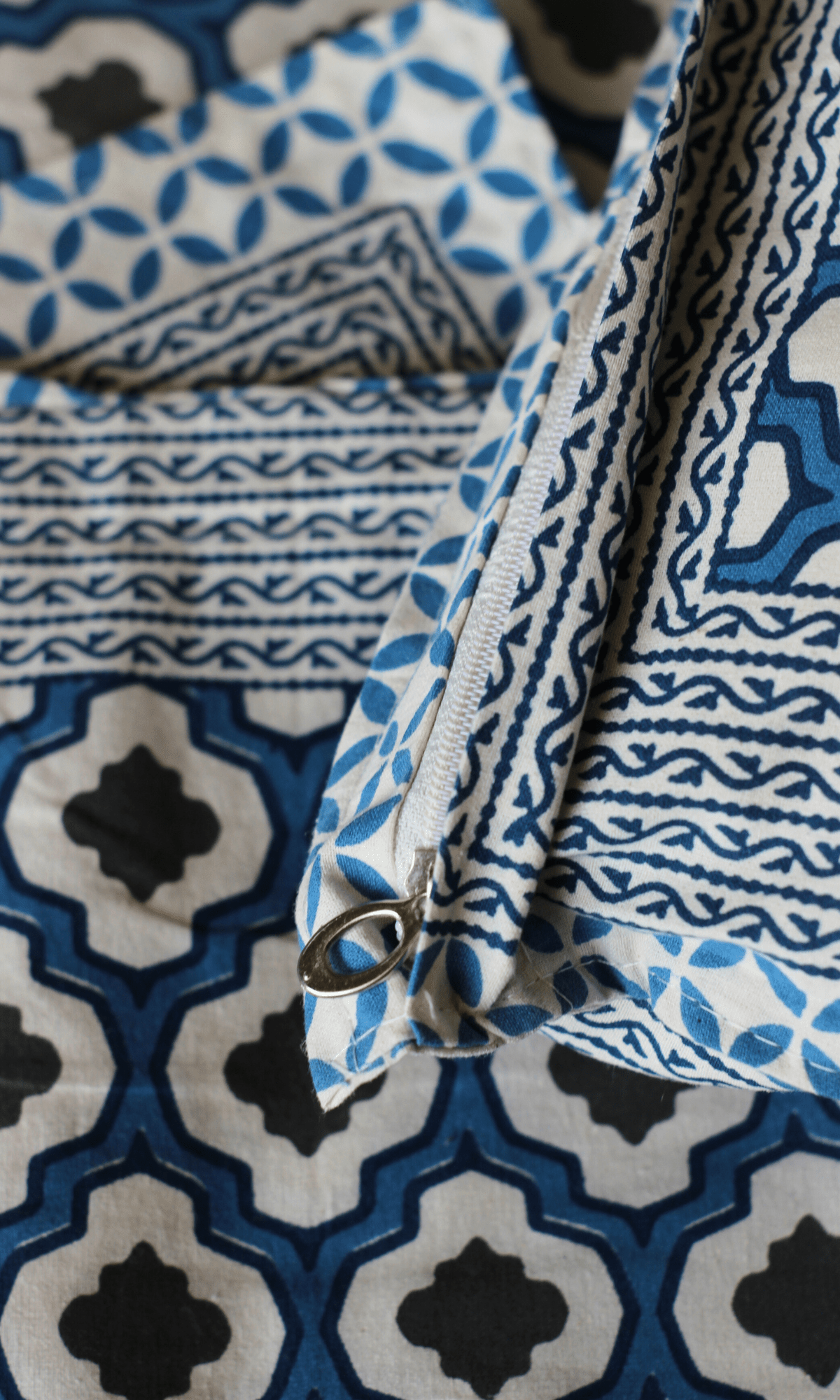 Cotton Block Printed Blue Mosaic King Size Bedsheet with 2 Pillow Covers - Baareeki