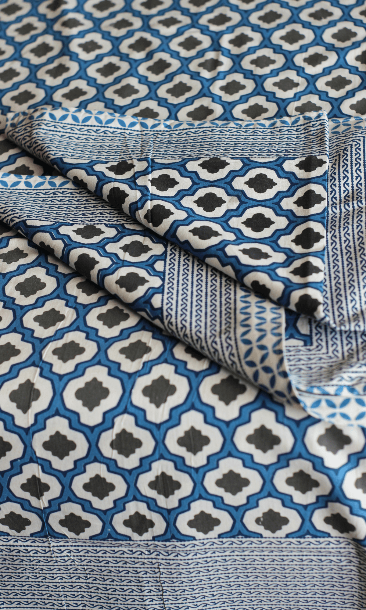 Cotton Block Printed Blue Mosaic King Size Bedsheet with 2 Pillow Covers - Baareeki