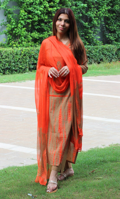 Cotton Brown & Orange Shibori Suit Set with Chiffon Printed Dupatta - Baareeki