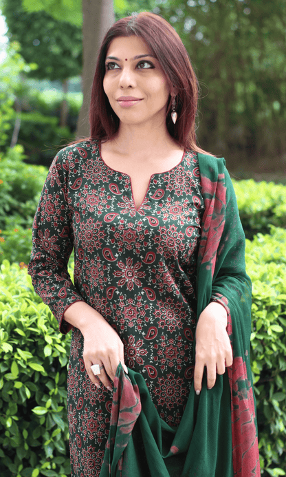 Cotton Deep Green & Red Ajrakh Print Kurta, Solid Pants & Shibori Chiffon Dupatta - Baareeki