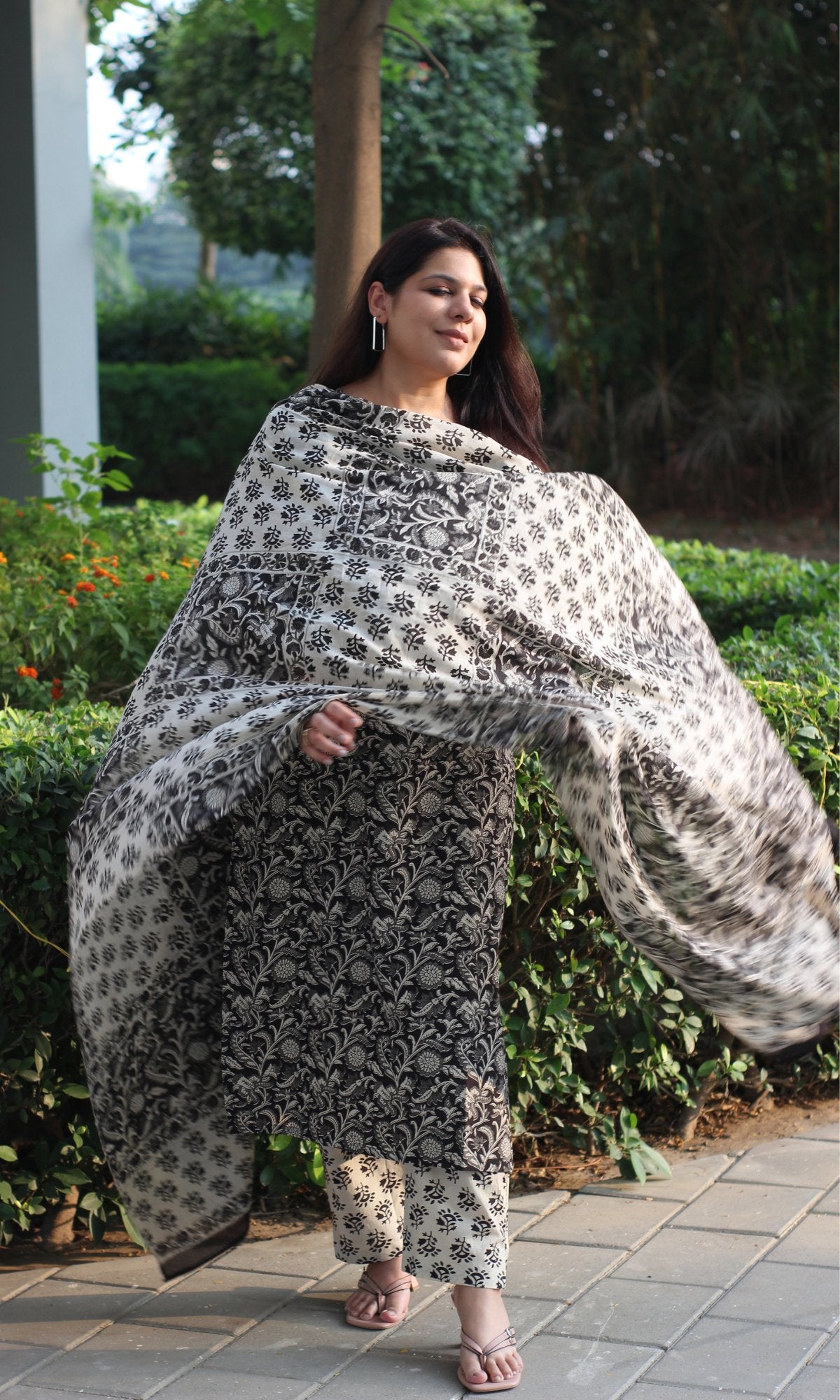 Cotton Handblock Black & Off White Kalamkari Print Suit with Mul Printed Dupatta - Baareeki