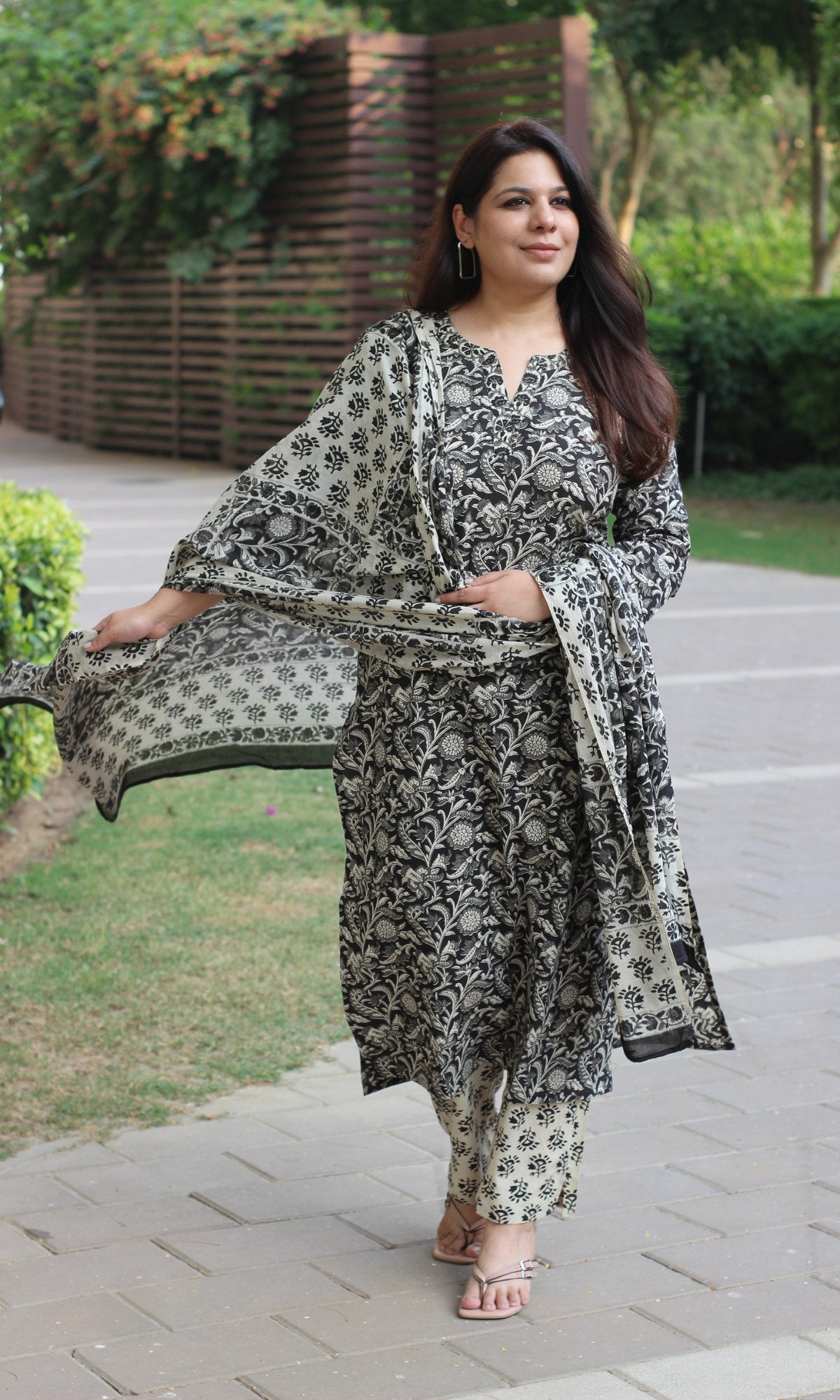 Cotton Handblock Black & Off White Kalamkari Print Suit with Mul Printed Dupatta - Baareeki