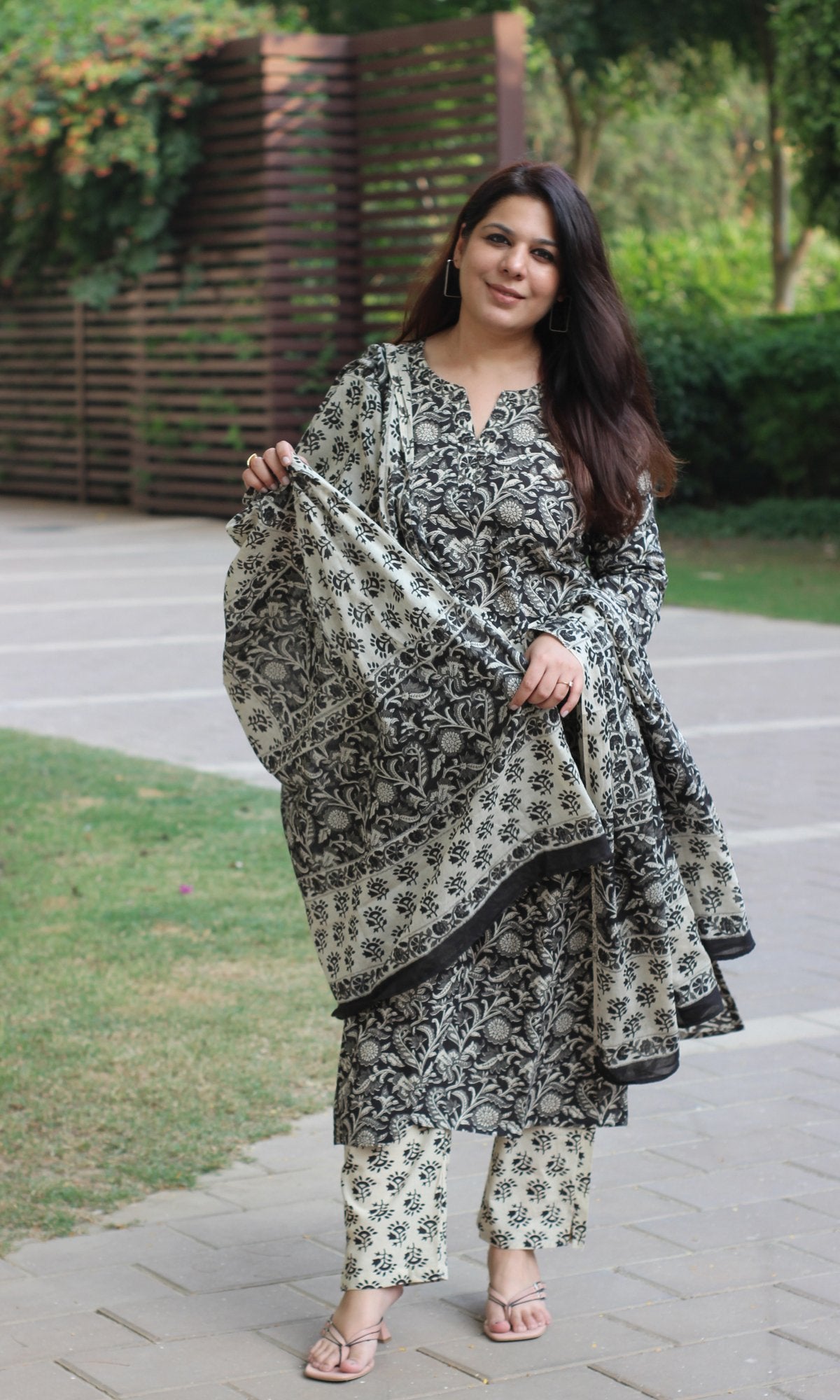 Cotton Handblock Black & Off White Kalamkari Print Suit with Mul Printed Dupatta - Baareeki