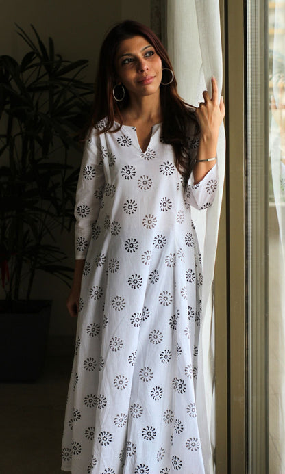 Cotton Handblock White Kali Kurta - Baareeki