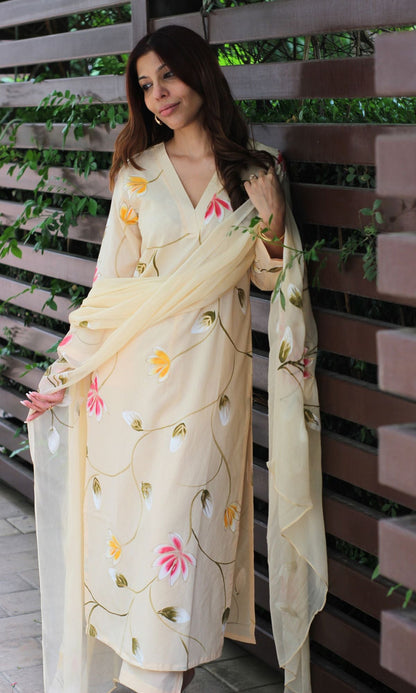 Cotton Handbrush Pale Beige Suit Set with Chiffon Handbrush Dupatta - Baareeki