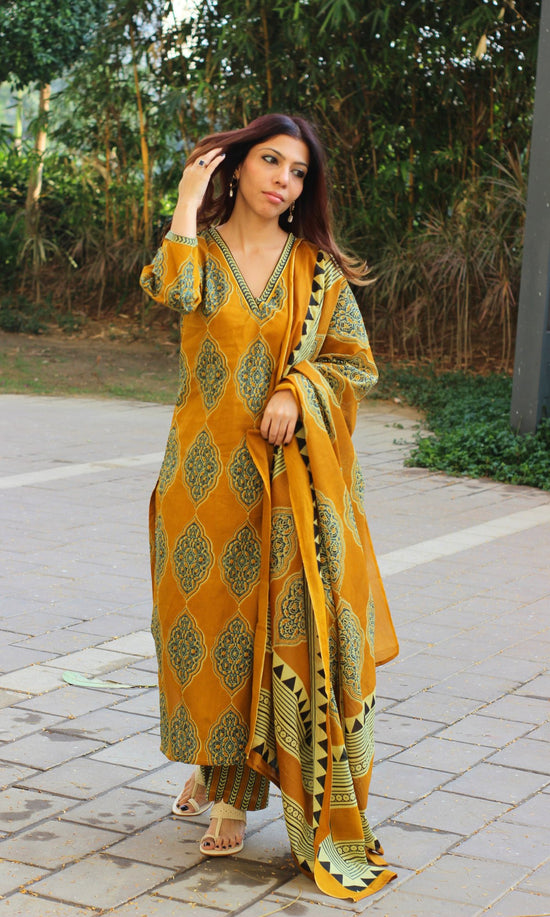 Black Mughal boota Cotton Suit Set
