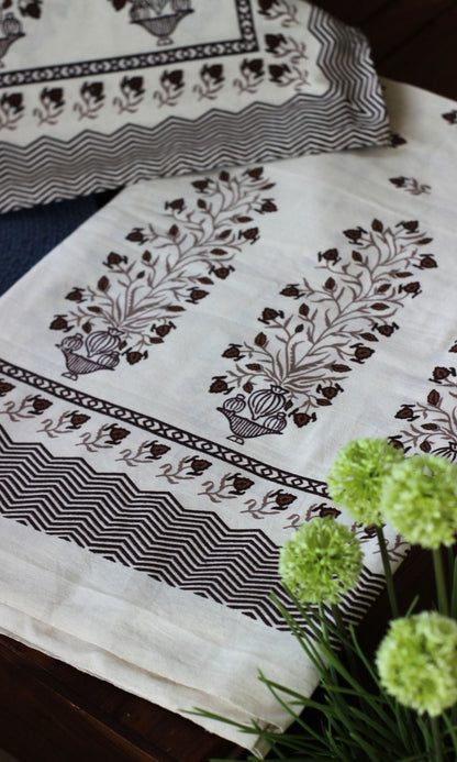 Cotton Off white & Brown Mughal Print King Size Bedsheet with 2 Pillow Covers - Baareeki