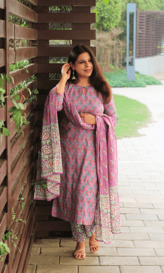 Cotton Onion Pink Booti Print Suit With Cotton Printed Dupatta - Baareeki