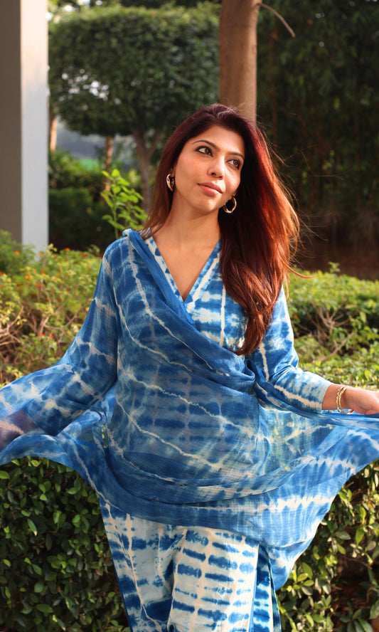 Cotton Parrish Blue & White Shibori Suit with Chiffon Shibori Dupatta - Baareeki