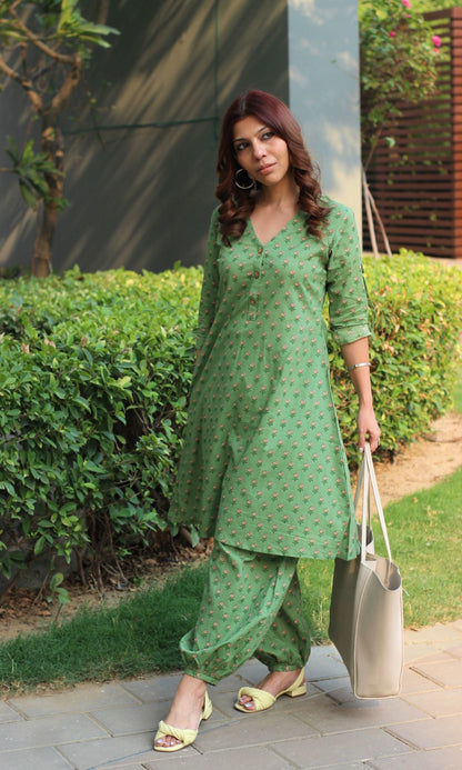 Cotton Printed Green A-line Kurta and Pathani Salwar - Baareeki