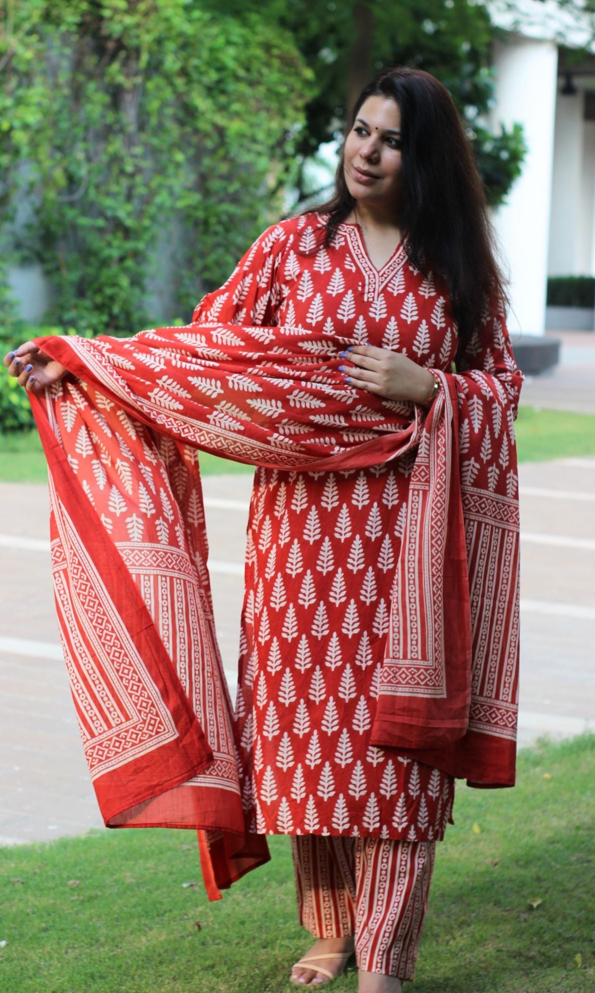 Cotton Red Leaf Print Suit Set with Cotton Printed Dupatta - Baareeki