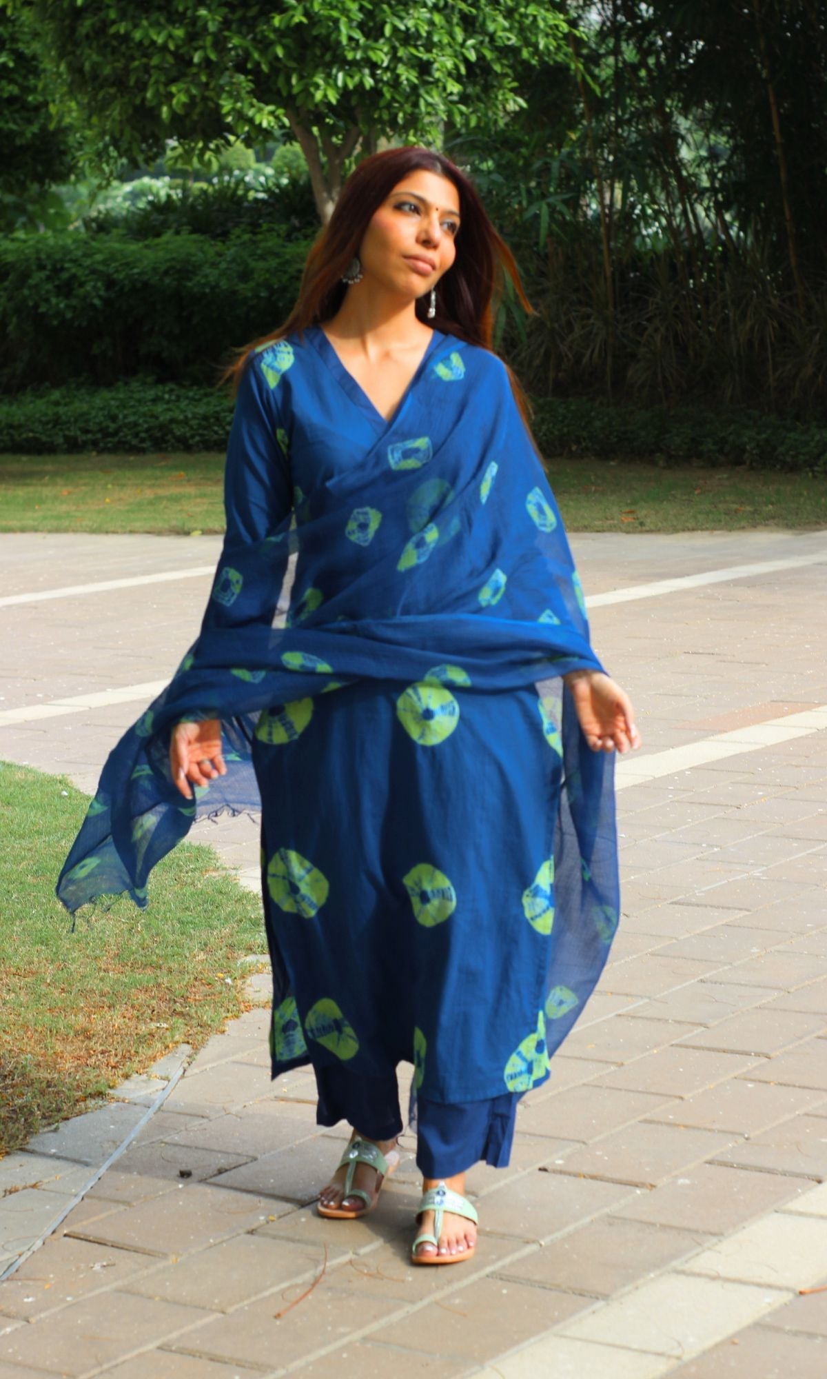 Cotton Royal Blue Shibori Suit Set with Kota Doria dupatta - Baareeki