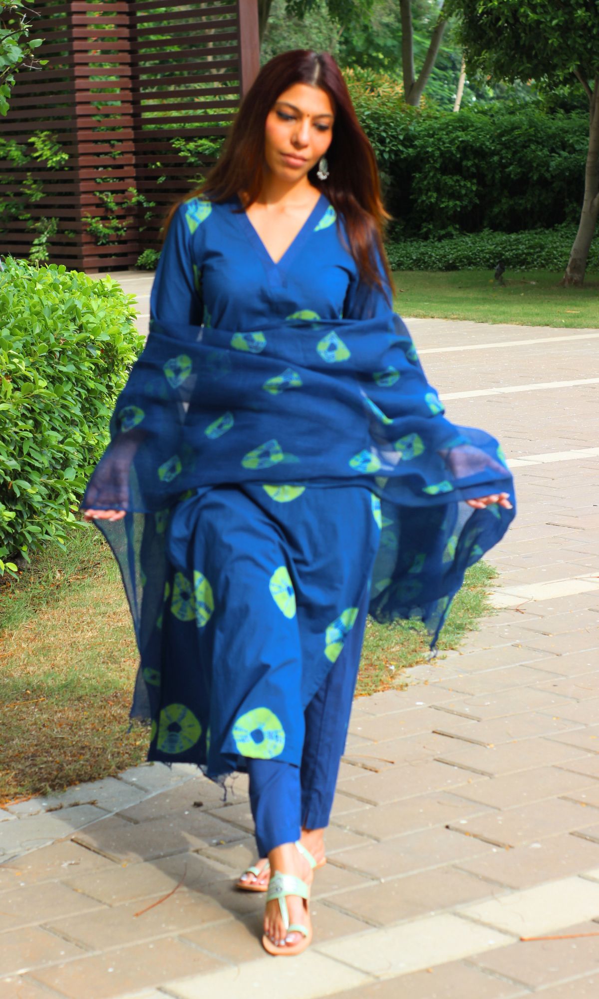 Cotton Royal Blue Shibori Suit Set with Kota Doria dupatta - Baareeki