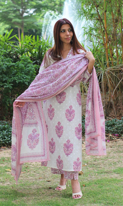 Cotton Textured Pink Mughal Print Suit Set with Printed Mul Dupatta - Baareeki