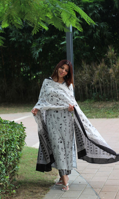 Cotton White & Black Leaf Petals Suit Set with Mul Printed Dupatta - Baareeki