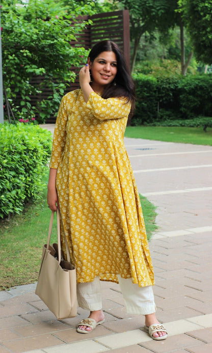 Cotton Yellow Booti Print Kali Kurta - Baareeki