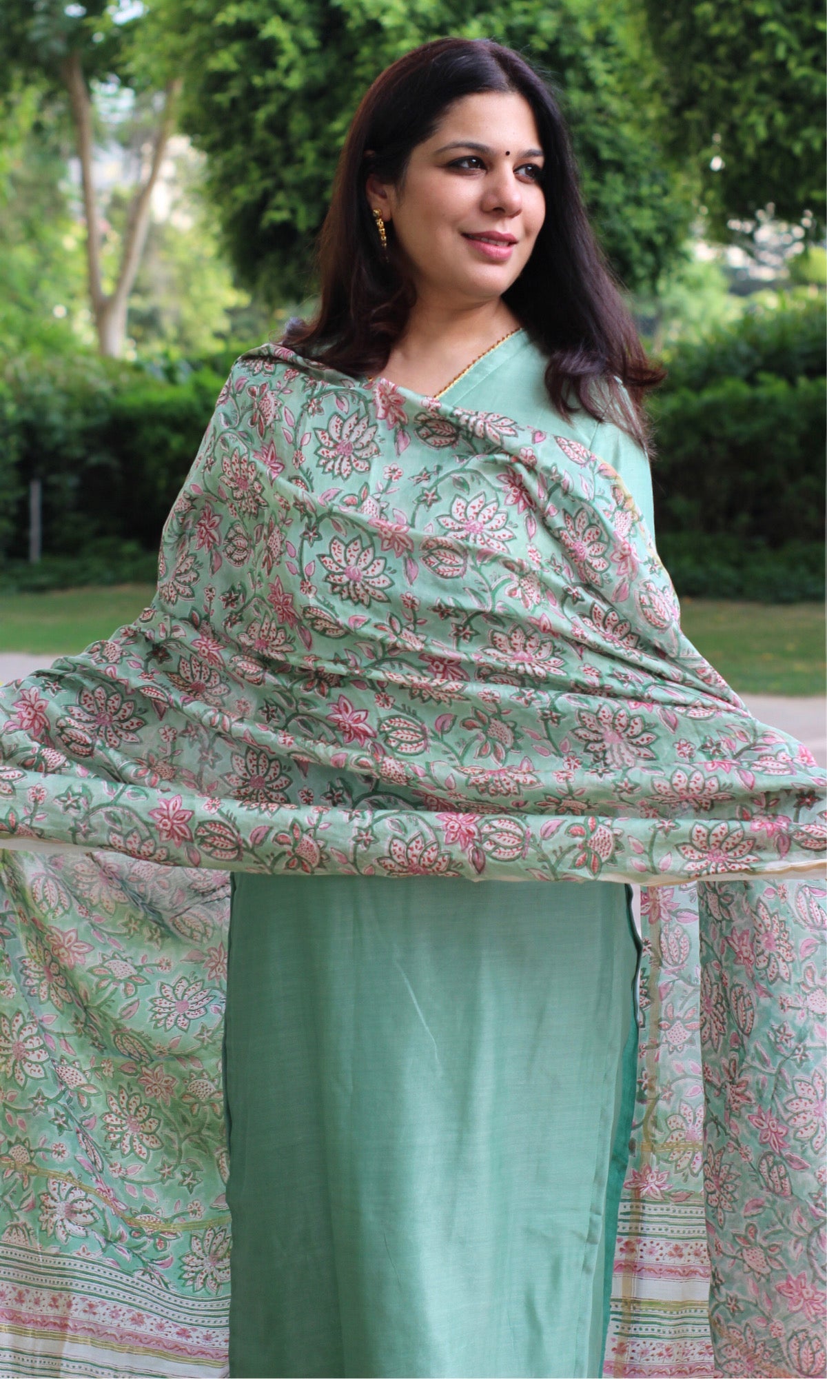 Chanderi Silk Green Kurta and Dupatta with Cotton Pants - Baareeki