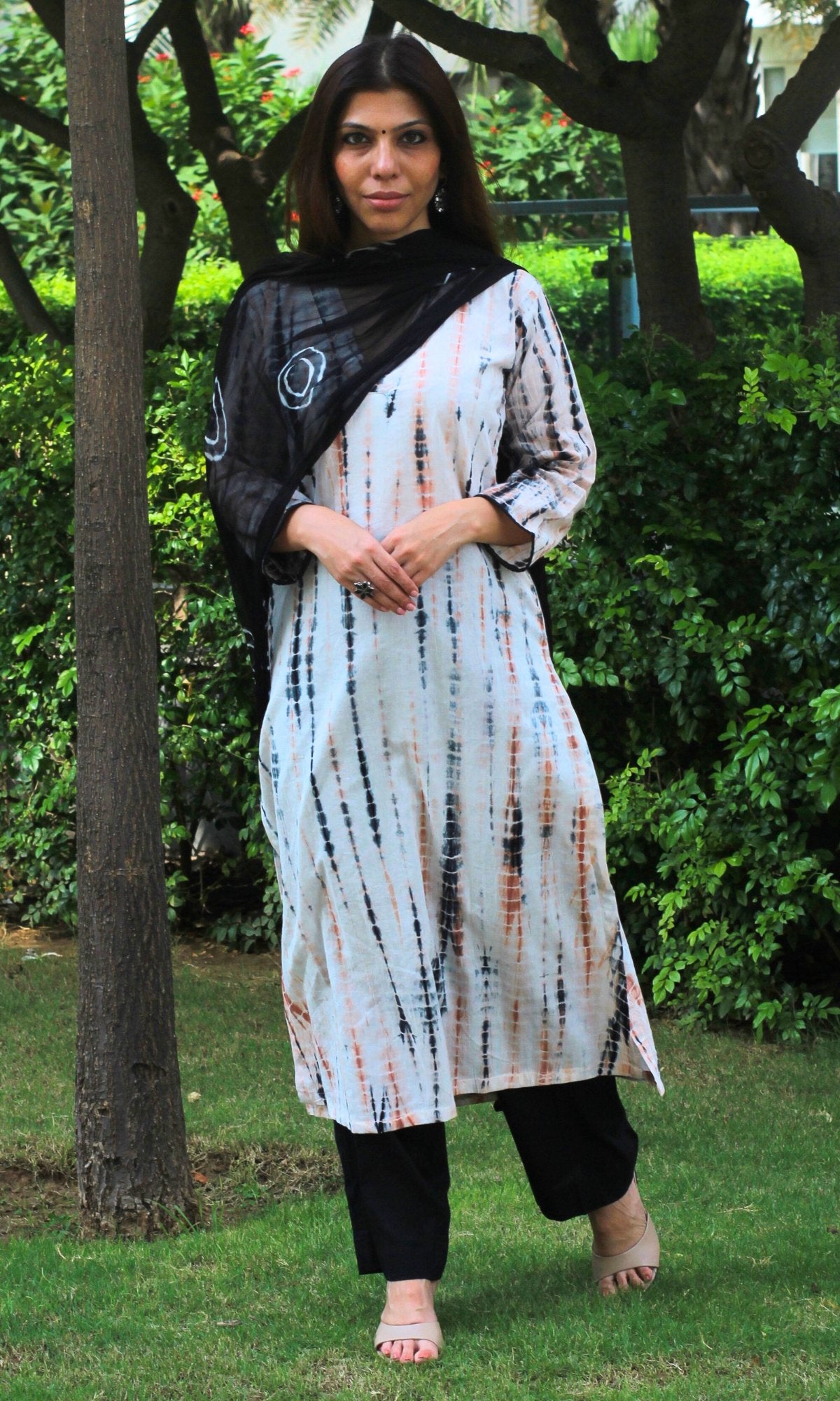 Cotton Black Tie and Dye Suit Set with Chiffon Dupatta - Baareeki