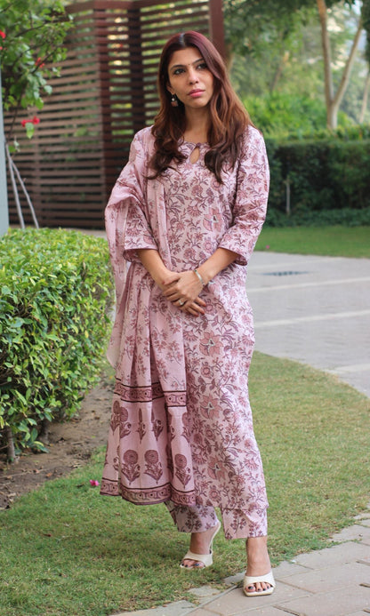 Cotton Block Print Onion Pink Suit Set with Printed Cotton Dupatta - Baareeki